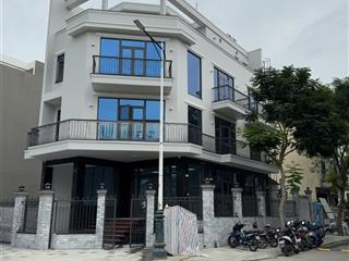 Cho thuê văn phòng 5x20m 7 tầng mặt tiền tạ hiện giá 65tr/tháng tl quận 2  0948 888 ***