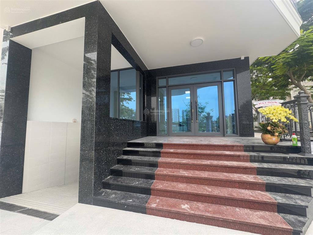 Cho thuê văn phòng 11x20m (207,5m2) góc 2 mặt tiền giá 90tr/tháng saigon mystery q2.  0948 888 ***