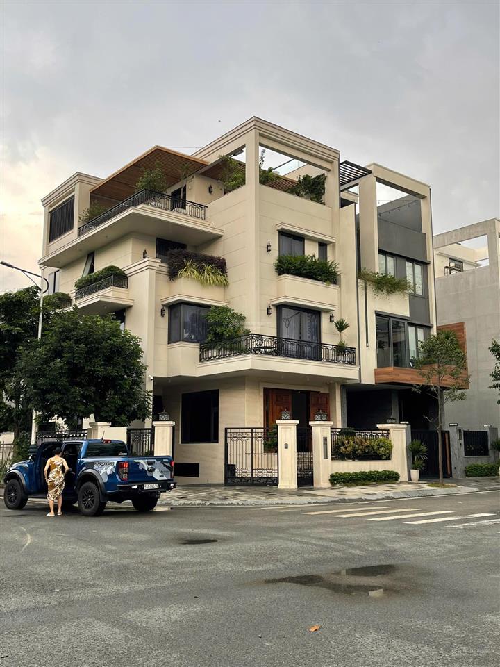 Cho thuê văn phòng 11x20m (207,5m2) góc 2 mặt tiền giá 90tr/tháng saigon mystery q2.  0948 888 ***