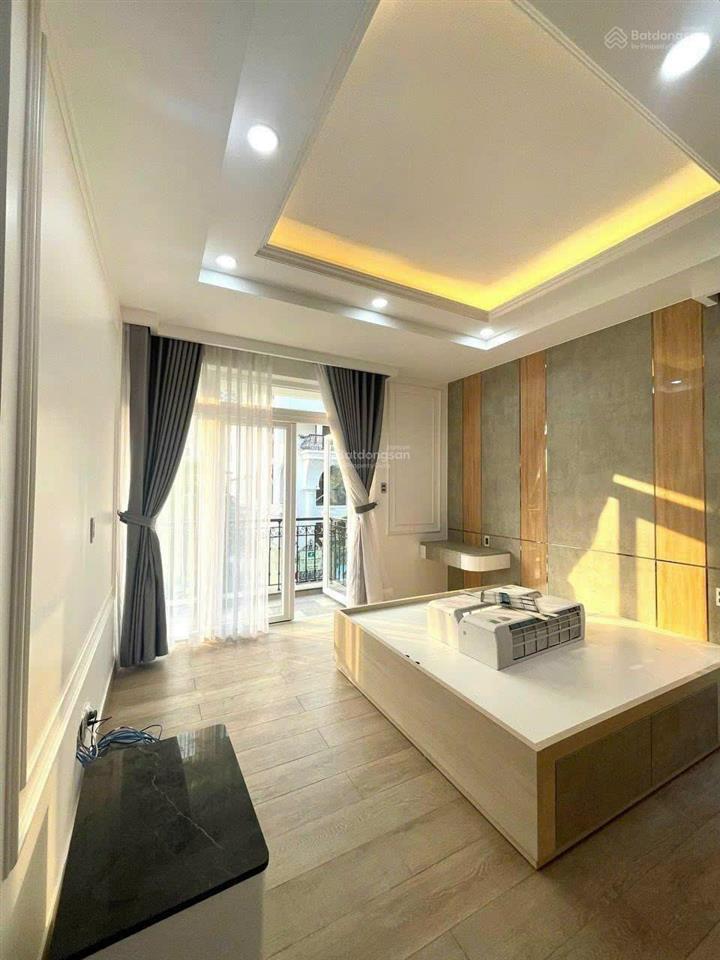 Cho thuê villa giá 90tr/tháng dt 10x18m full nội thất 5pn, khu compound an ninh  0948 888 ***