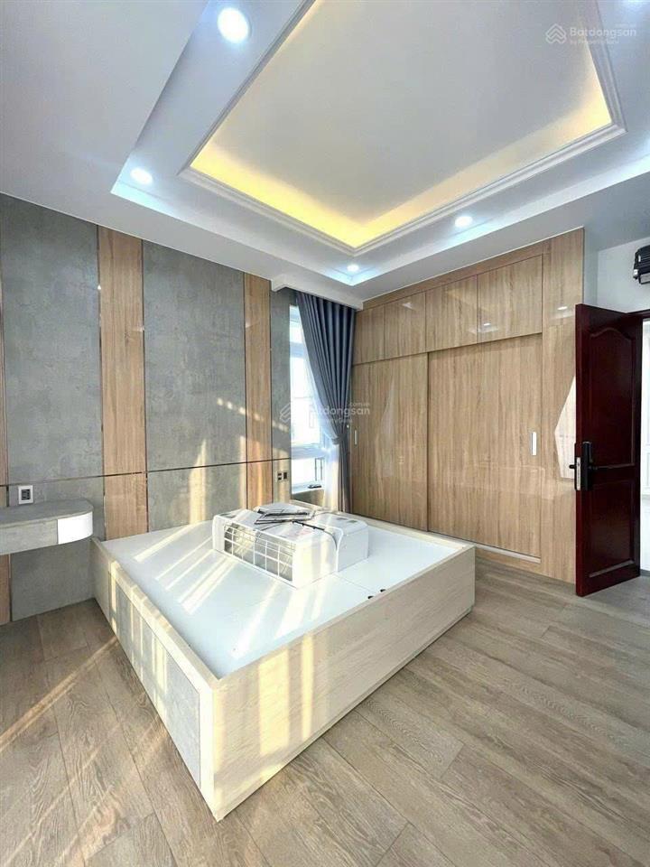 Cho thuê villa giá 90tr/tháng dt 10x18m full nội thất 5pn, khu compound an ninh  0948 888 ***