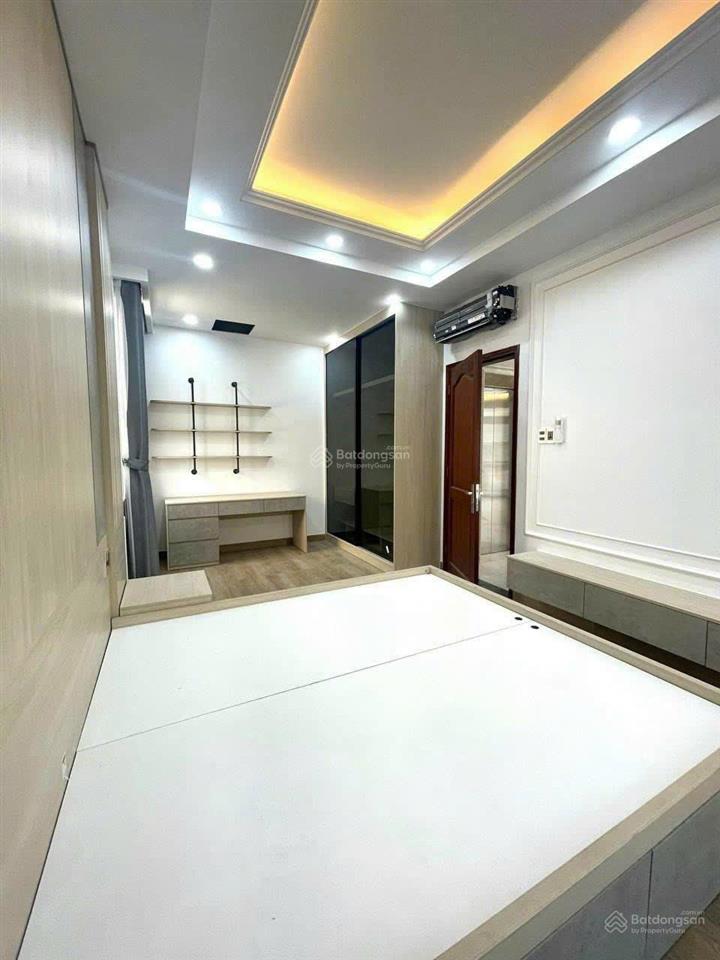 Cho thuê np giá 90tr/tháng tl/ dt 7x20m full nội thất khu compound an ninh 24/24  0948 888 ***