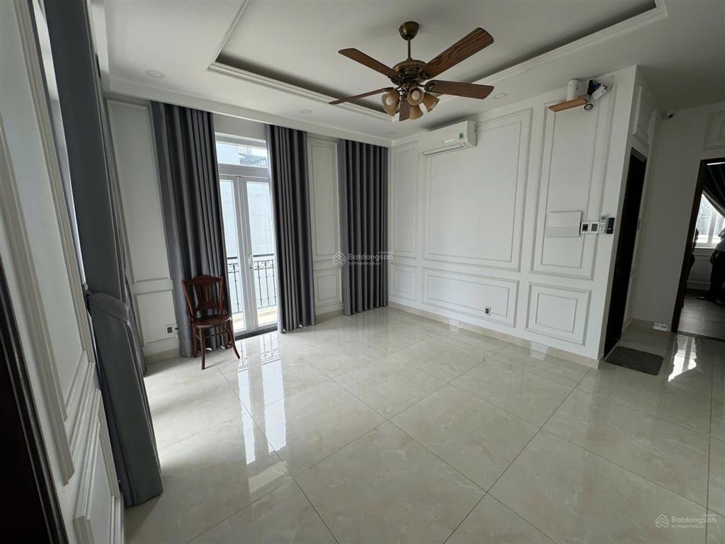 Cho thuê np giá 90tr/tháng tl/ dt 7x20m full nội thất khu compound an ninh 24/24  0948 888 ***