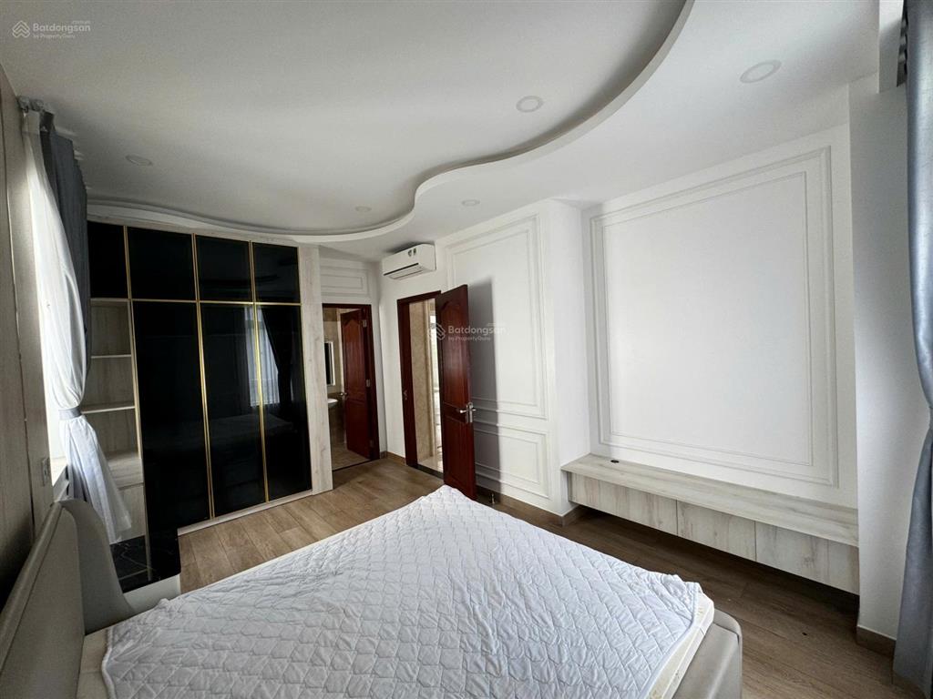 Cho thuê np giá 90tr/tháng tl/ dt 7x20m full nội thất khu compound an ninh 24/24  0948 888 ***