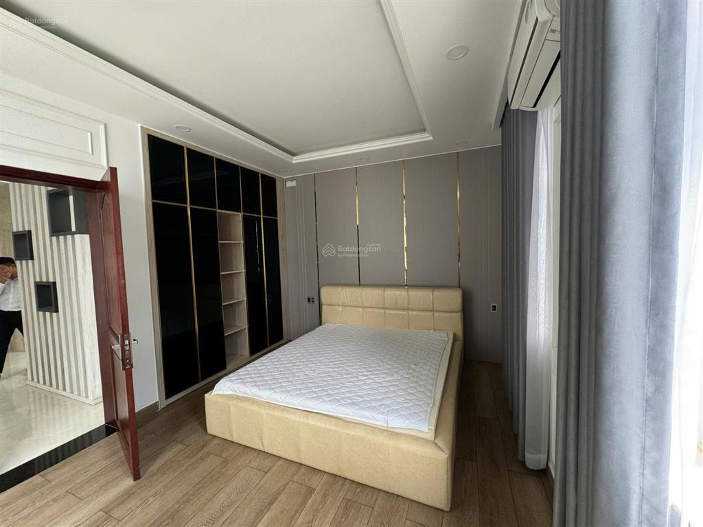 Cho thuê np giá 90tr/tháng tl/ dt 7x20m full nội thất khu compound an ninh 24/24  0948 888 ***