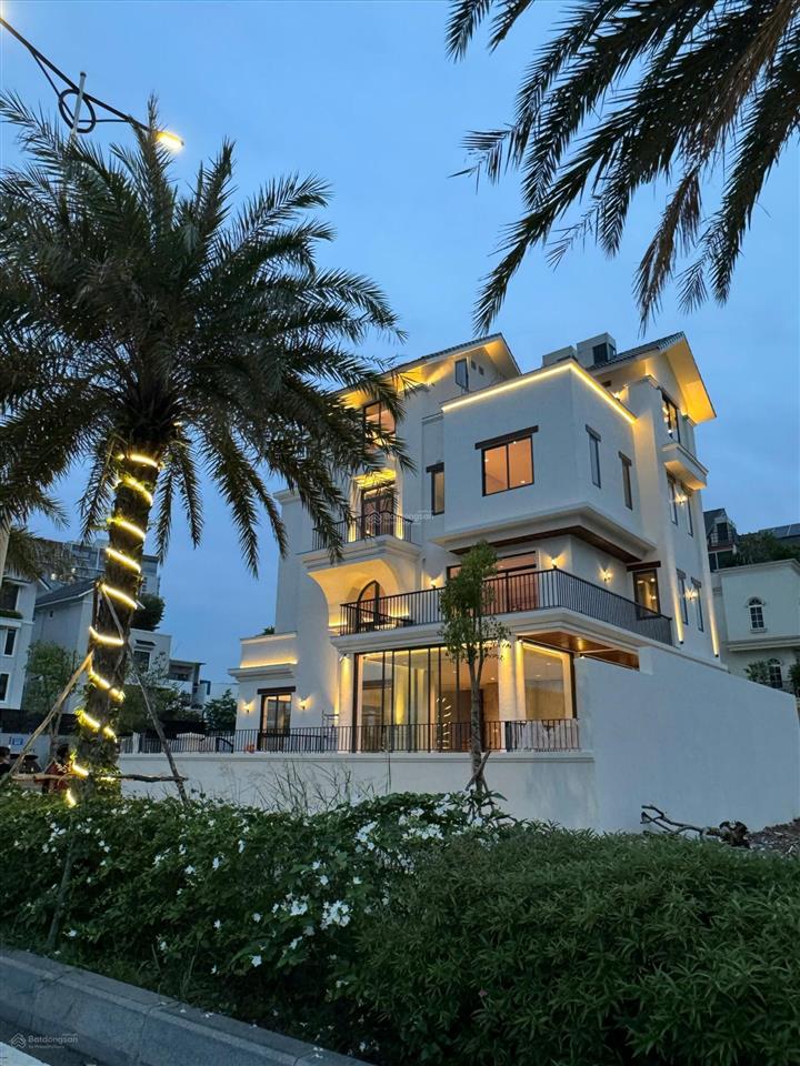 Bán căn biệt thự 510m2, dtsd 940m2 giá 200 tỷ tl sài gòn mystery q2,  0948 888 ***