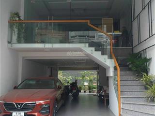 Sát vạn hạnh mall q10  hxh tránh nhau  hẻm thông  dt 5 x 18 m, 5 tầng sân thượng  chỉ 23,5 tỷ