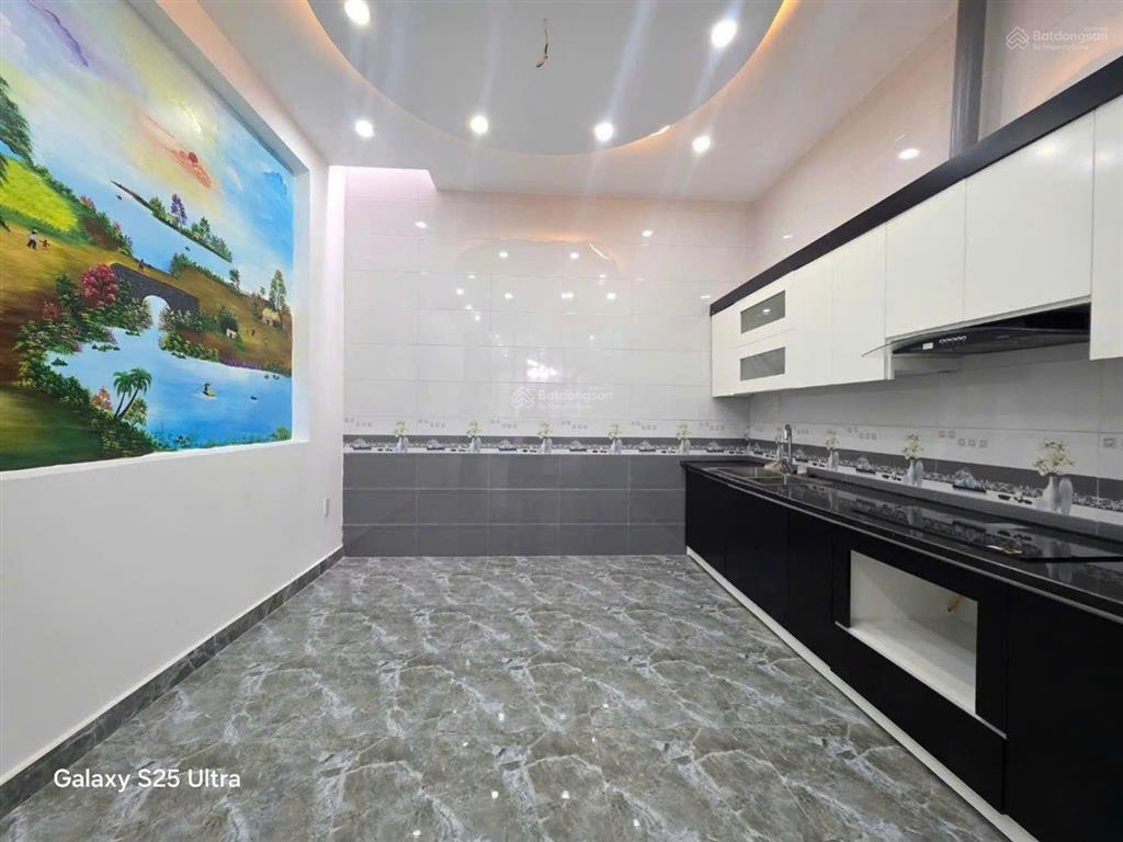 Bán nhà 3 tầng chợ đồng tải. ô tô đỗ cửa