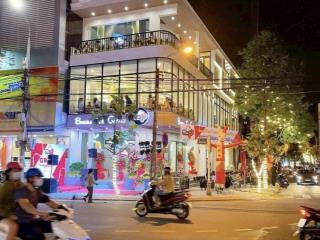 Nhà 2 mặt tiền ngay nhà thờ con gà cho thuê  vị trí đẹp ngang 20m