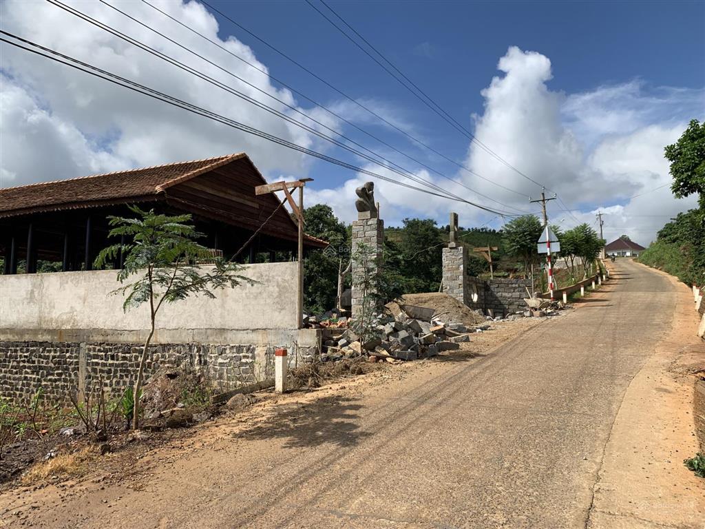 Bán đất có 1400m2 thổ cư tại xã tân nghĩa (cũ), tỉnh lâm đồng, dt 4090m2, 115m mặt tiền.