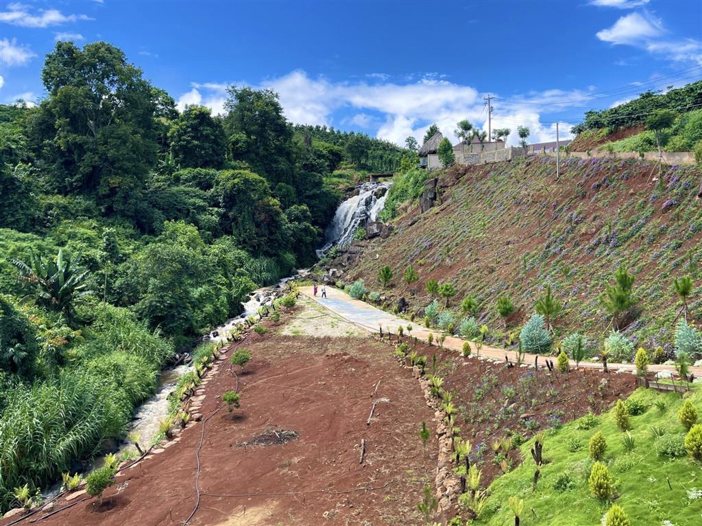 Bán đất có 1400m2 thổ cư tại xã tân nghĩa (cũ), tỉnh lâm đồng, dt 4090m2, 115m mặt tiền.