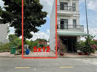 1 nền duy nhất bung ra bán tại kdc phúc đạt công viên tân đông hiệp, giá đầu 2 tỷ