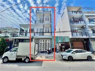 Giảm 300triệu bán toà nhà hoàn công 18tr/tháng.ngay chợ xóm nghèo kcn sóng thần