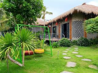 Bán nhà vườn 900m2 mặt tiền đường long chiến
h. vĩnh cửu đồng nai