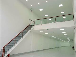 Cho thuê mặt bằng 910m2, 1 trệt 1 lầu, đường bùi trọng nghĩa