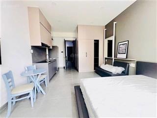 Cho thuê căn hộ dịch vụ đầy đủ nội thất cao cấp, view ban công, có thang máy