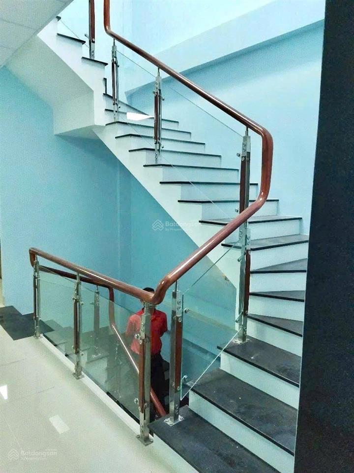 Cho thuê toà nhà nguyên căn 5 tầng có thang máy, mặt tiền đường phạm văn thuận  tam hiệp