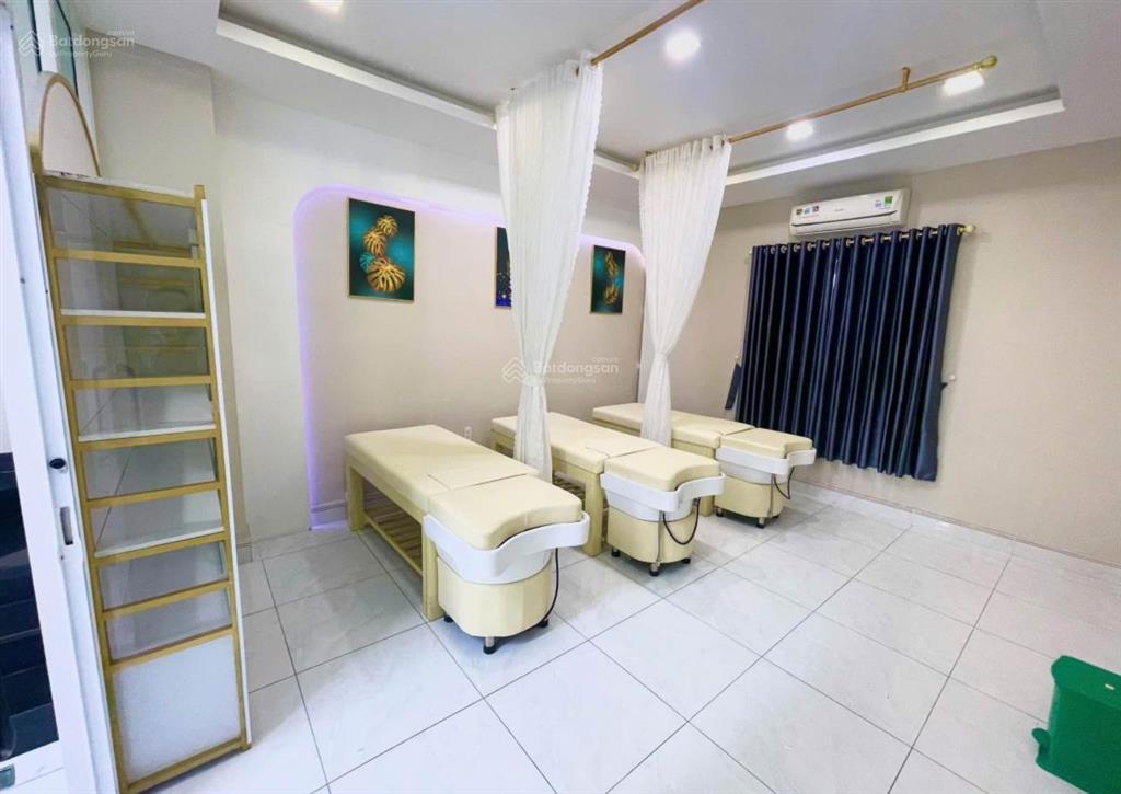 Cho thuê toà nhà cực đẹp 1 trệt 3 lầu mặt tiền đầu đường phan trung phường tân mai  biên hoà