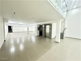 Cho thuê toà nhà thang máy mới 100% , 1 trệt 5 tầng 2 mặt tiền trước sau trung tâm go đồng nai