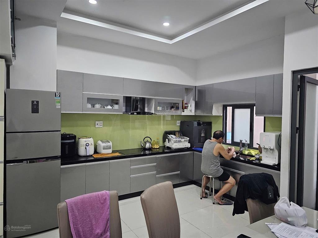 Cho thuê nhà đẹp mặt tiền khu dân cư d2d ở kinh doanh