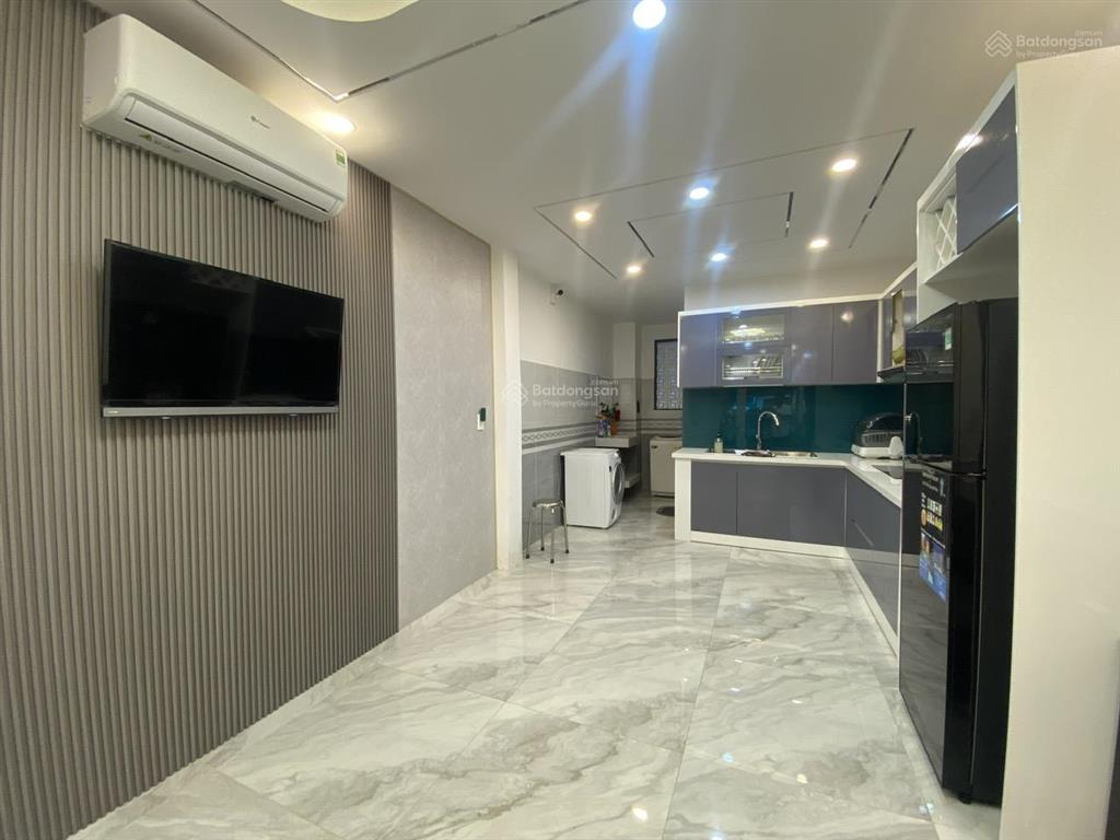 Cho thuê nhà đẹp nguyên căn 1t2l mặt tiền đường phạm văn thuận