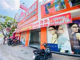 Cho thuê mặt bằng ngang 10 mét mặt tiền đường cách mạng tháng 8 ngay vòng xoay ngã tư cầu mới