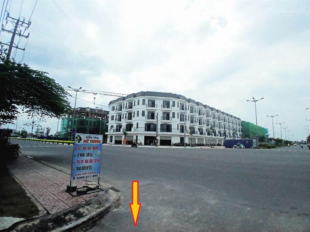 Nhà vip 2 tầng chuẩn 3 sao. bao đẹp và rẻ nhất khu quảng trường mỹ tho