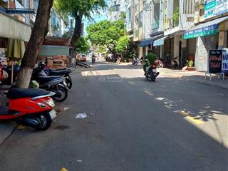 Cho thuê nhà đẹp góc ngã tư trung tâm quy nhơn kinh doanh đắc lợi