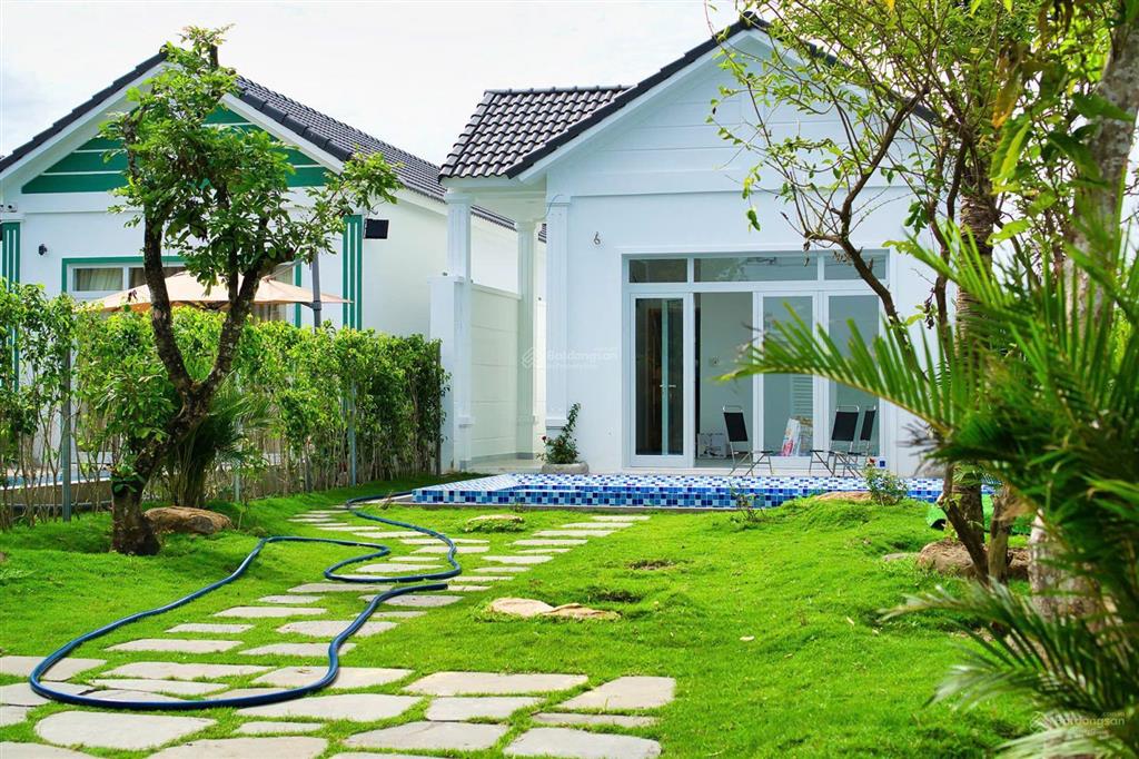 Bán gấp nhà vườn xã mặt tiền nguyễn huệ  đất đỏ  tp hcm