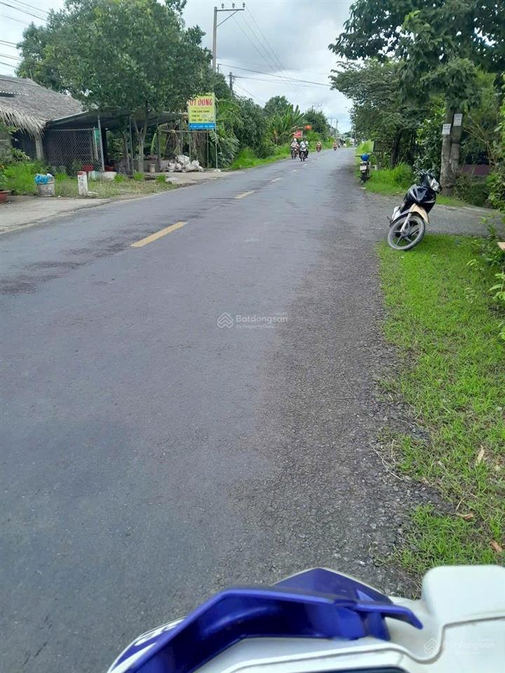 Chính chủ cần bán đất mặt tiền 11.36m, dài 17m, 800 triệu, sổ hồng riêng, kinh doanh mua bán