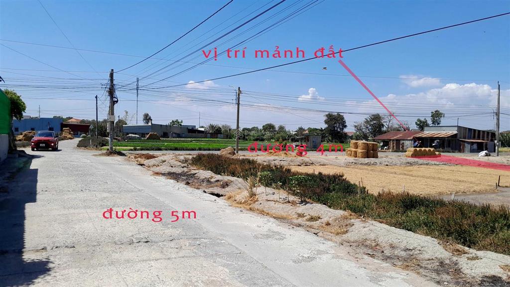 Cần bán 125m2 đất thổ cư trung tâm thị xã tân hải, sổ hồng riêng, đường 4m