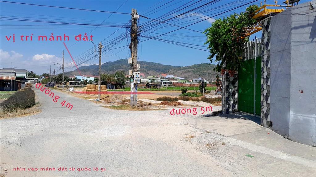 Cần bán 125m2 đất thổ cư trung tâm thị xã tân hải, sổ hồng riêng, đường 4m