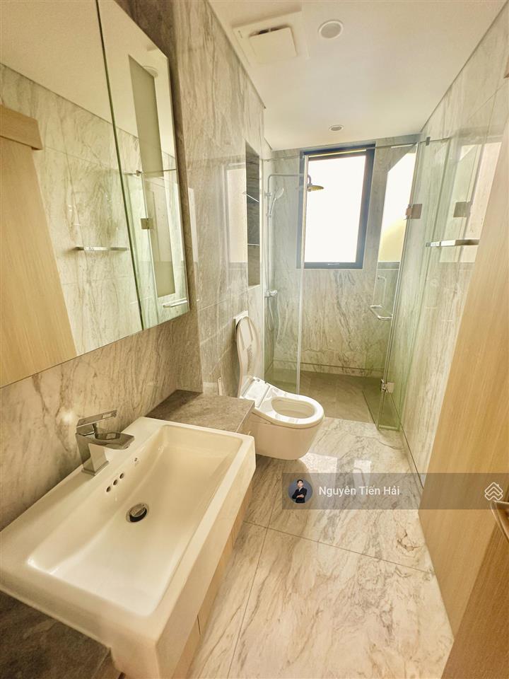 Cần bán shophouse gần mặt phố đi bộ vị trí trung tâm gần công viên. giá 31 tỷ