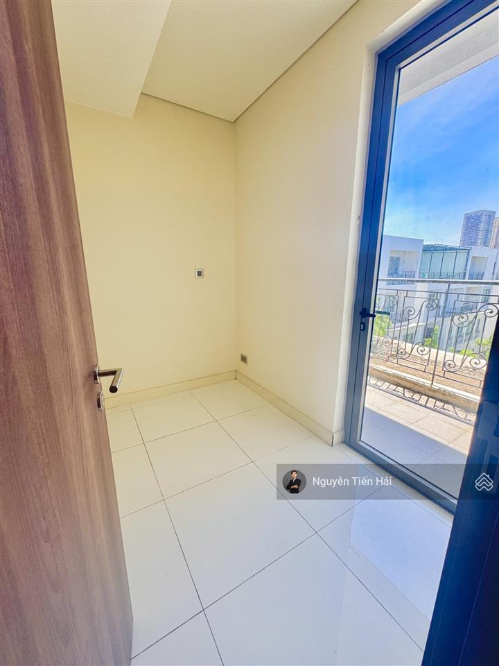 Bán căn liền kề nhà vườn 99m2 kđt the manor. giá 38 tỷ. vị trí đẹp, không lỗi phong thuỷ