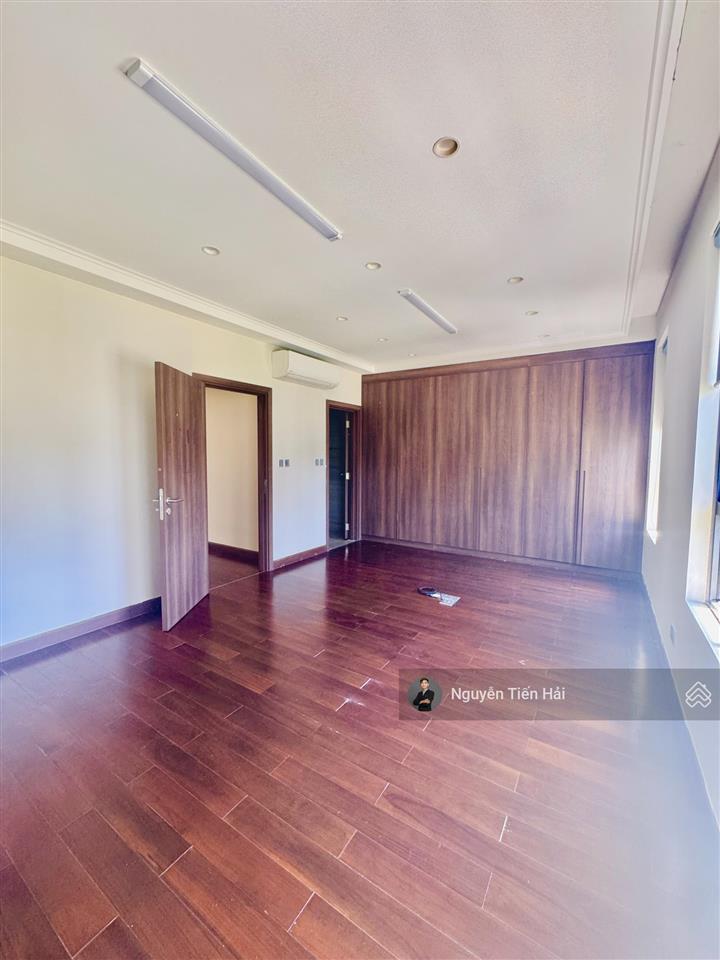 Bán căn liền kề nhà vườn 99m2 kđt the manor. giá 38 tỷ. vị trí đẹp, không lỗi phong thuỷ