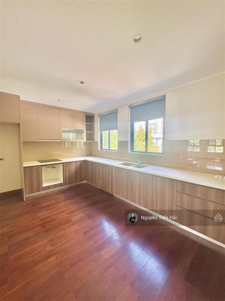 Bán căn liền kề nhà vườn 99m2 kđt the manor. giá 38 tỷ. vị trí đẹp, không lỗi phong thuỷ