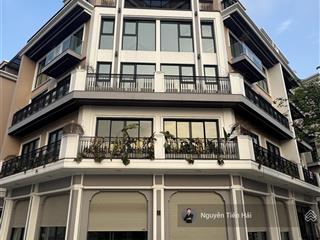 Bán căn góc diện tích 209m2 the manor. giá chưa đến 260tr/m2