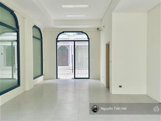 Cần bán shophouse mặt đại lộ hoàng mai vị trí trung tâm. giá 32 tỷ