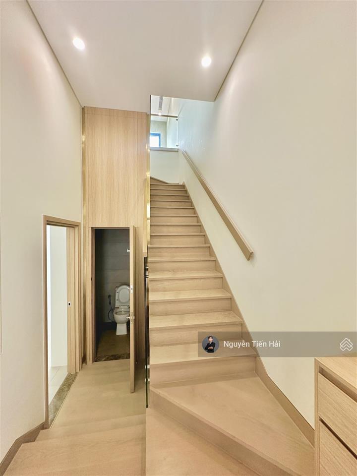 Cần bán shophouse mặt đại lộ hoàng mai vị trí trung tâm. giá 33 tỷ