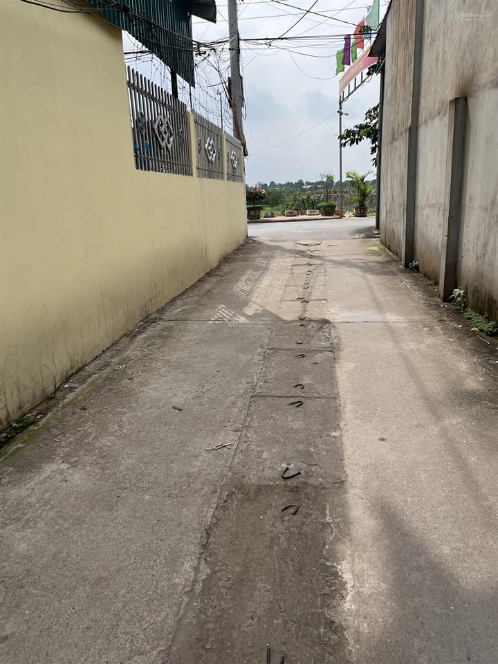 Bán đất dương quang gia lâm hn diện tích 40m đi 3 bước chân ra đường ô tô tránh