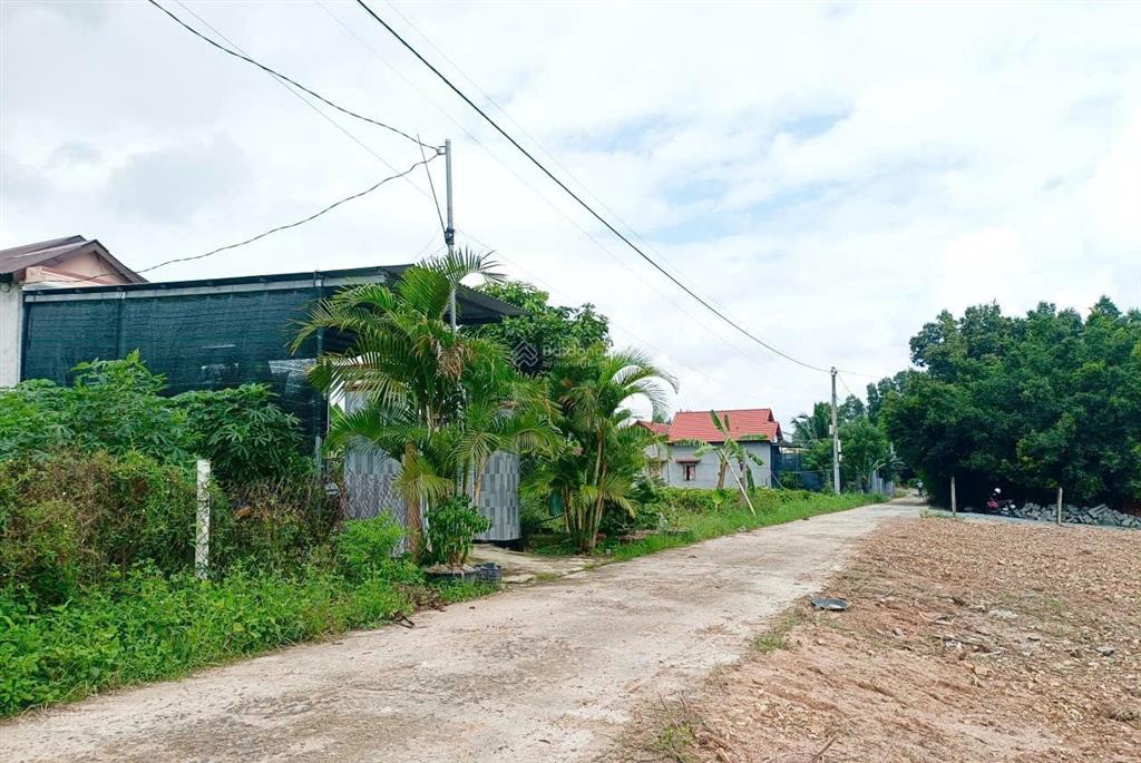 Cắt bán 151m2  167m2 full thổ cư xã suối tiên giá rẻ 680 triệu bao sang tên sổ