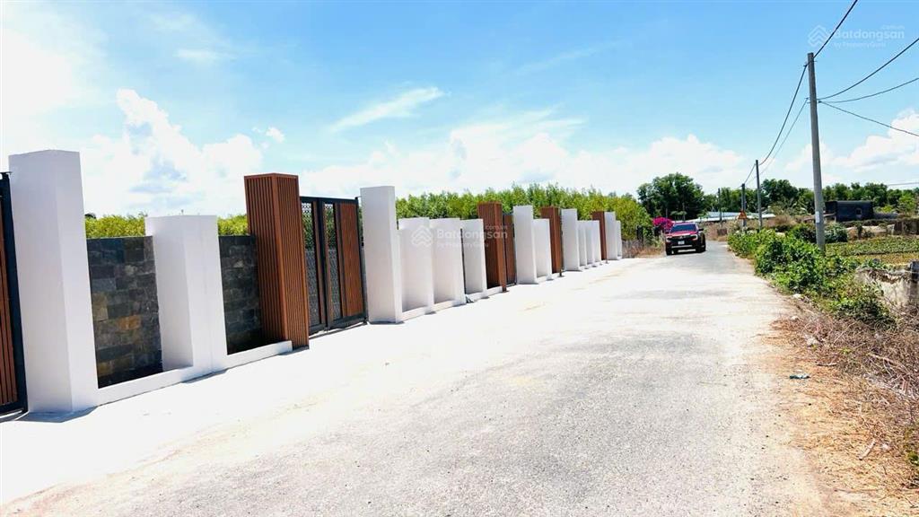 Đất thị trấn phước hải 216m2 (8 x 24m) đã xây rào kiên cố đường nhựa gần tỉnh lộ 44b, giá 1 tỷ 700