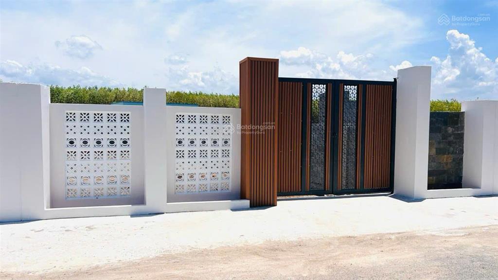 Đất thị trấn phước hải 216m2 (8 x 24m) đã xây rào kiên cố đường nhựa gần tỉnh lộ 44b, giá 1 tỷ 700