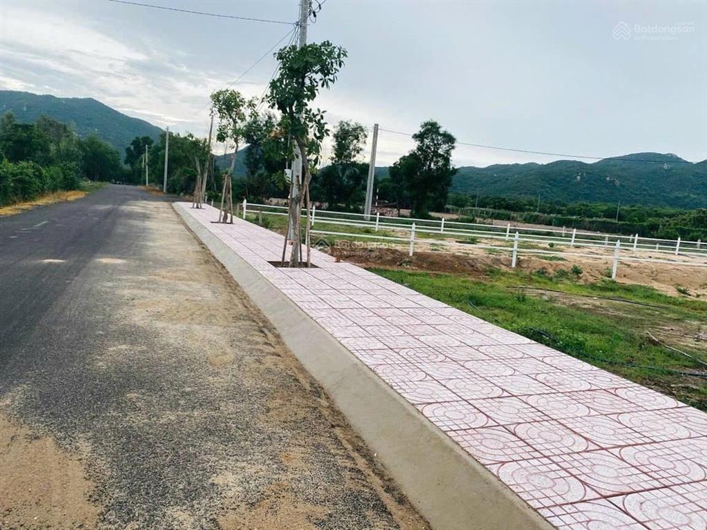 Bán đất long mỹ  phước hải view núi, 1,25 tỷ, 126m2, mặt tiền đường nhựa gần biển