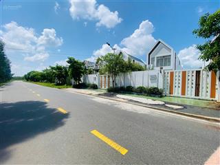Bán đất 2 mặt tiền khu sân bay lộc an  hồ tràm