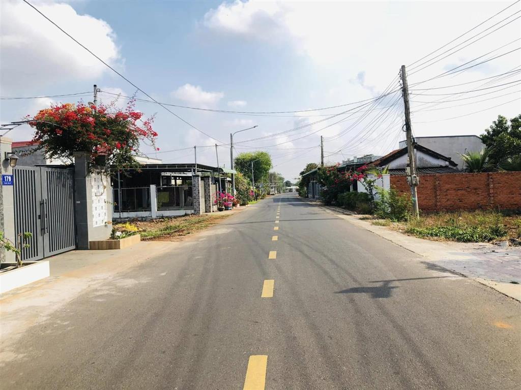 Đất 693m² trung tâm thị trấn đất đỏ giá chỉ 2 tỷ 8 sổ riêng gần chợ, trường học, biển phước hải