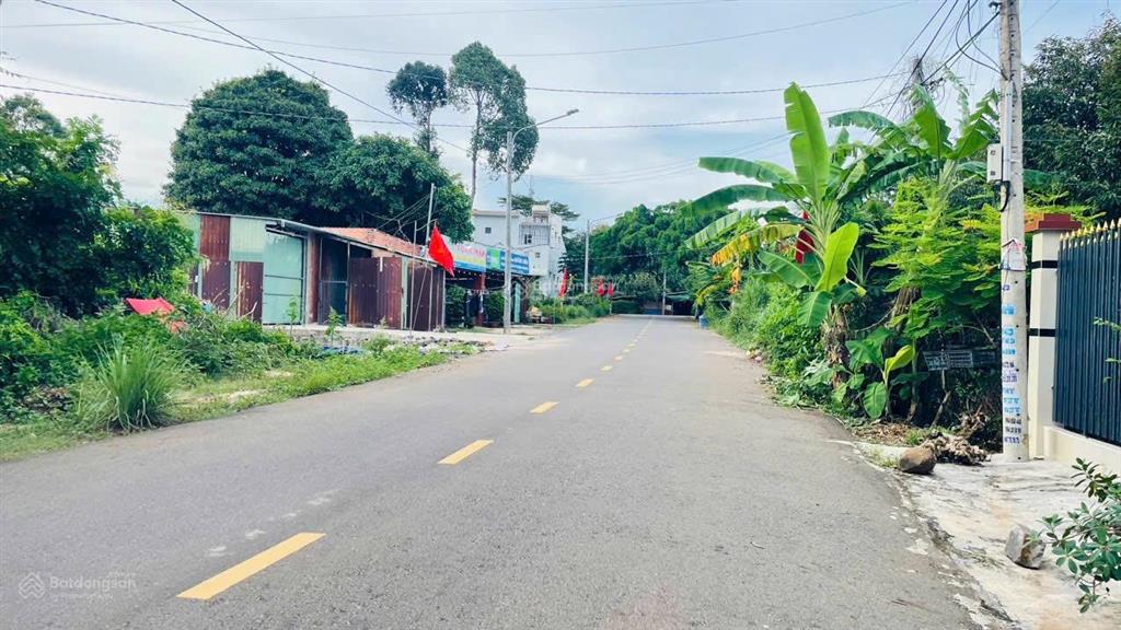 Bán đất thị trấn đất đỏ đường nhựa trần văn thượng 6 x 25