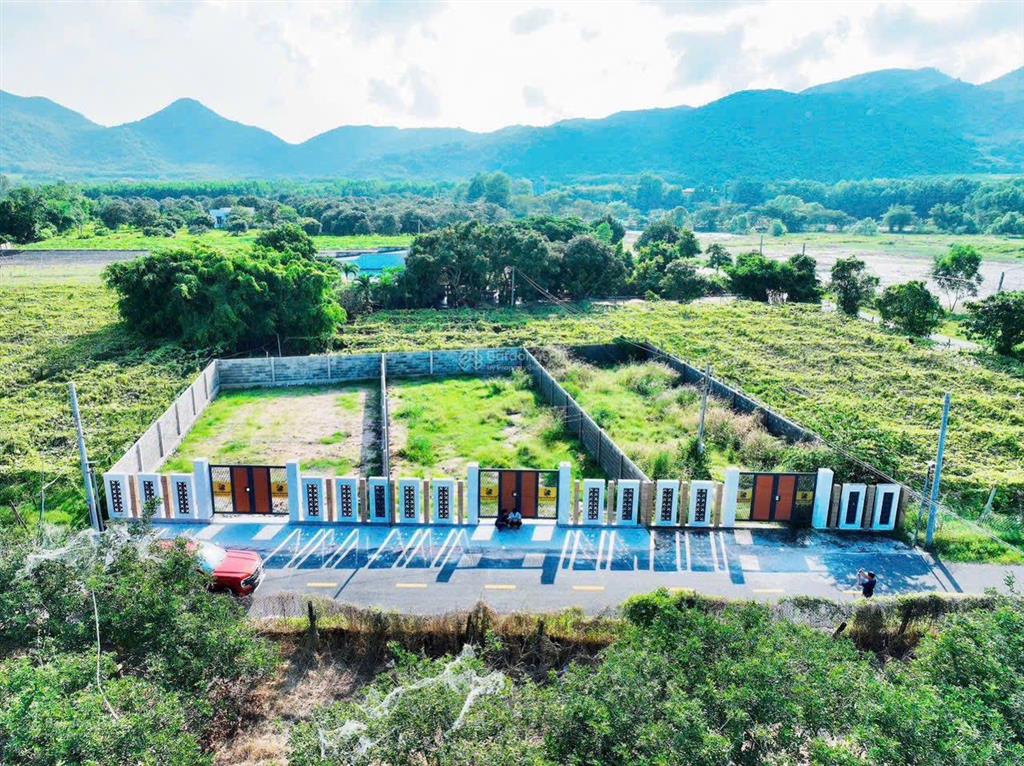 Bán 258.9m2 đất nghỉ dưỡng thị trấn phước hải gần hồ sơ bông