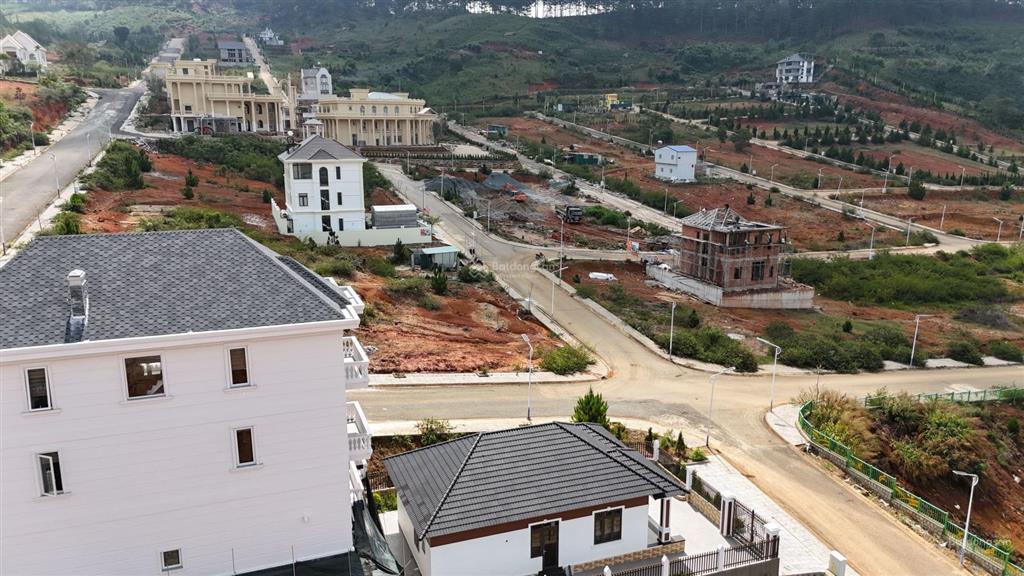 Ngộp bank bán gấp cắt lỗ lô biệt thự chỉ 19 tr/m2, giá rẻ nhất kđt vạn xuân ngay đà lạt