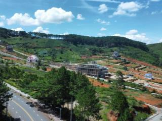 Bán gấp lô biệt thự đường chính 16m view đồi thông giá rẻ chỉ 20,3 tr/m2  kđt vạn xuân đà lạt